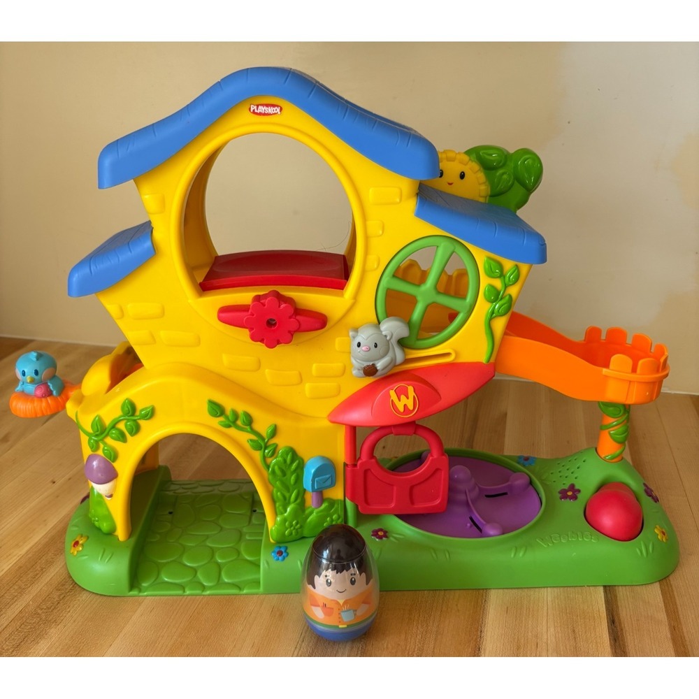 Playskool Weebles Turn 'N Tumble Home Playset with 1 Weeble figure working